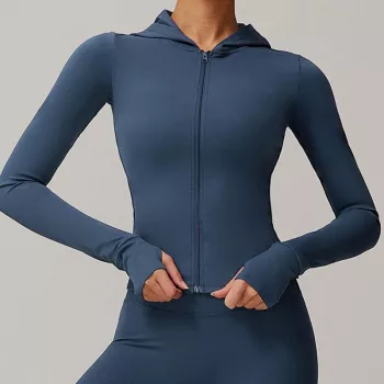 Women’s Fitted Sports Jacket Guide: Fit, Fabric, Features